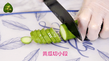 043956b04m77ma7ap0bagg.gif