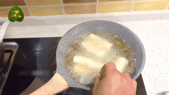 044457p1m5p5q3ppq35g32.gif
