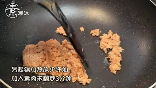052211ye9e557mswg2ue49.gif