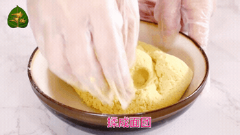 052604pok4ak5ve80ukav0.gif