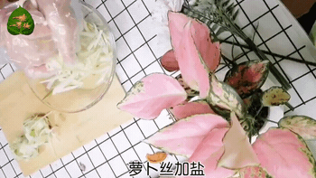 094714auxdbfbyy3wyyybu.gif