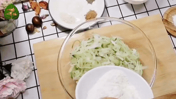 094728usfxhesw4ikcrhw2.gif