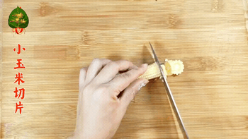 103014tf72b1z4tz1o82ox.gif