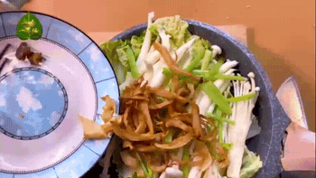 103445f64uqkszooqo6sw6.gif