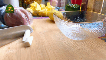 110228vg2duyay1wq2v5n5.gif