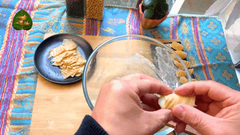 110251jzxhzavxfdcbqum5.gif